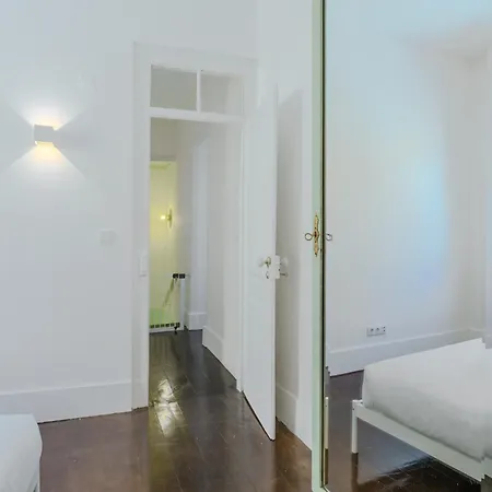 Sunny & Charming Historical Center House Vakantiehuis *