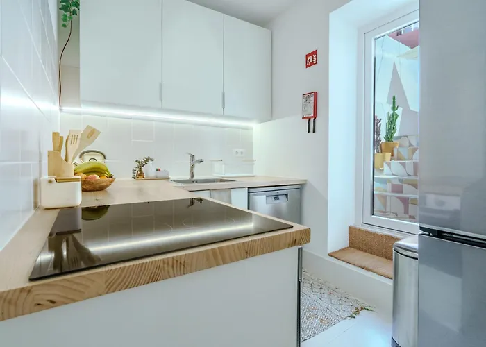 Sunny & Charming Historical Center House *