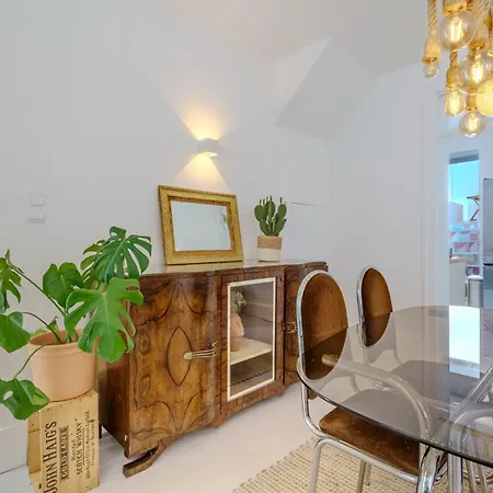 Sunny & Charming Historical Center House Holiday home