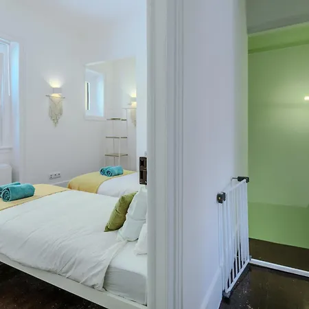 Sunny & Charming Historical Center House *