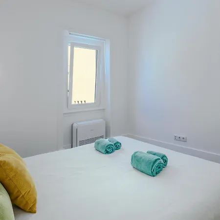 Sunny & Charming Historical Center House Holiday home Oeiras