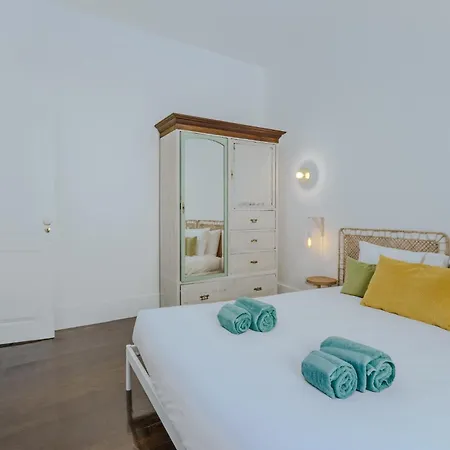 Holiday home Sunny & Charming Historical Center House Oeiras
