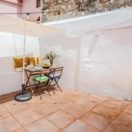 Holiday home Sunny & Charming Historical Center House Oeiras
